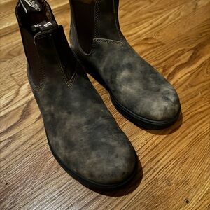 Rustic Brown Blundstones